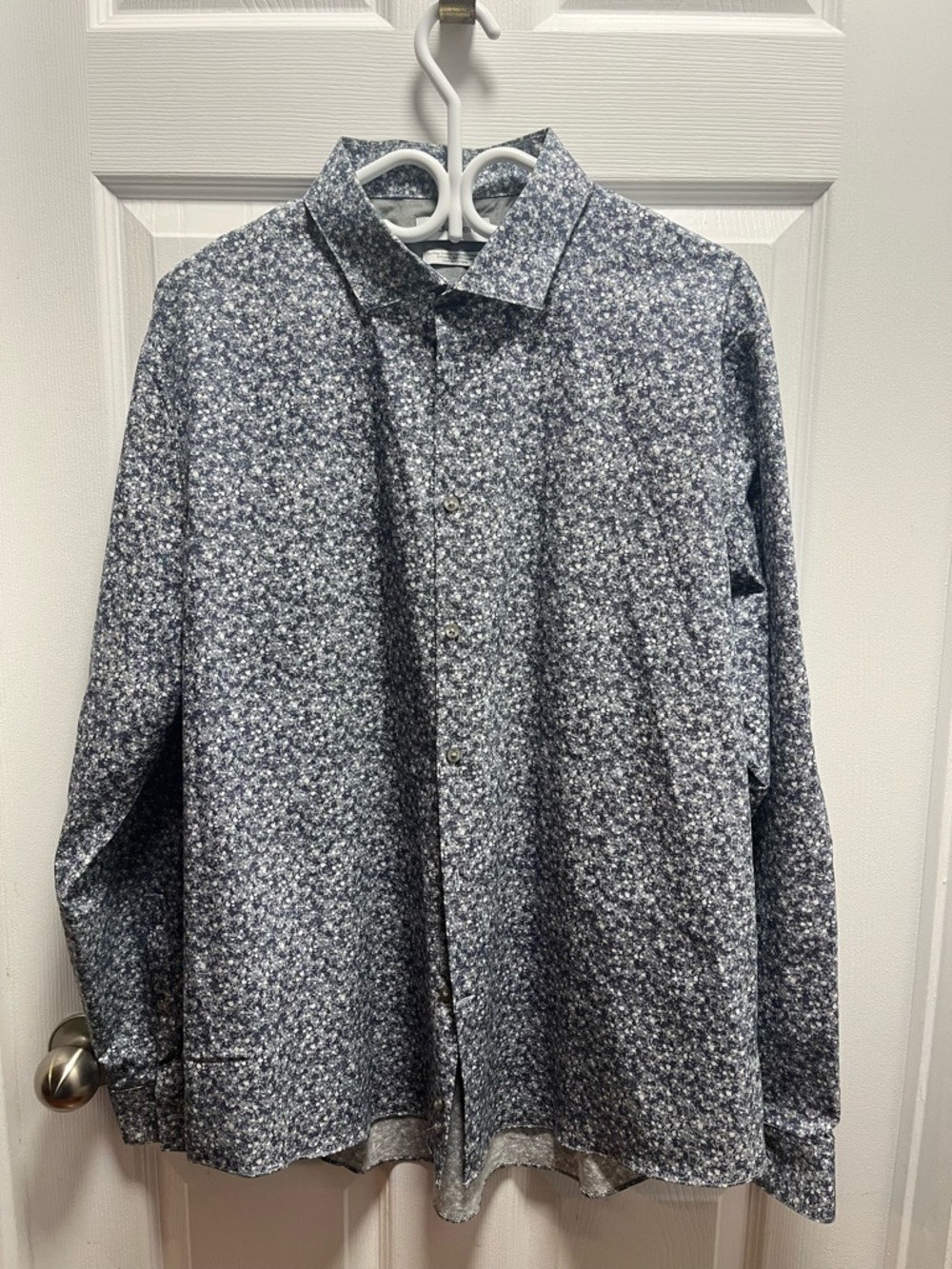 Calvin Klein Men's Blue Floral Button-Down Shirt